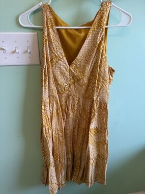 Sincerely Jules Mustard Yellow Printed V-Neck Dress ✨